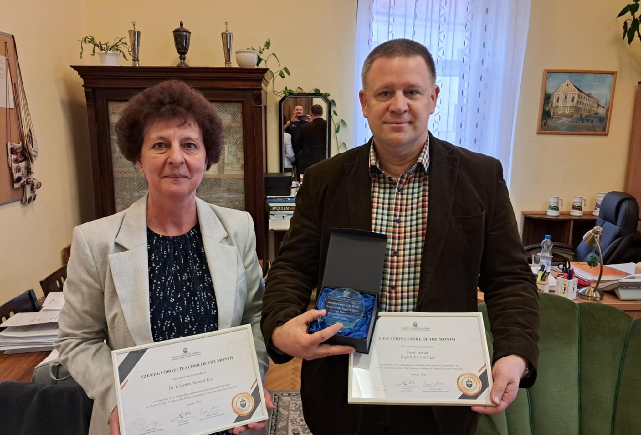 2024-december-honap-legjobb-tanara-dr-Veresne-Kis-Krisztina