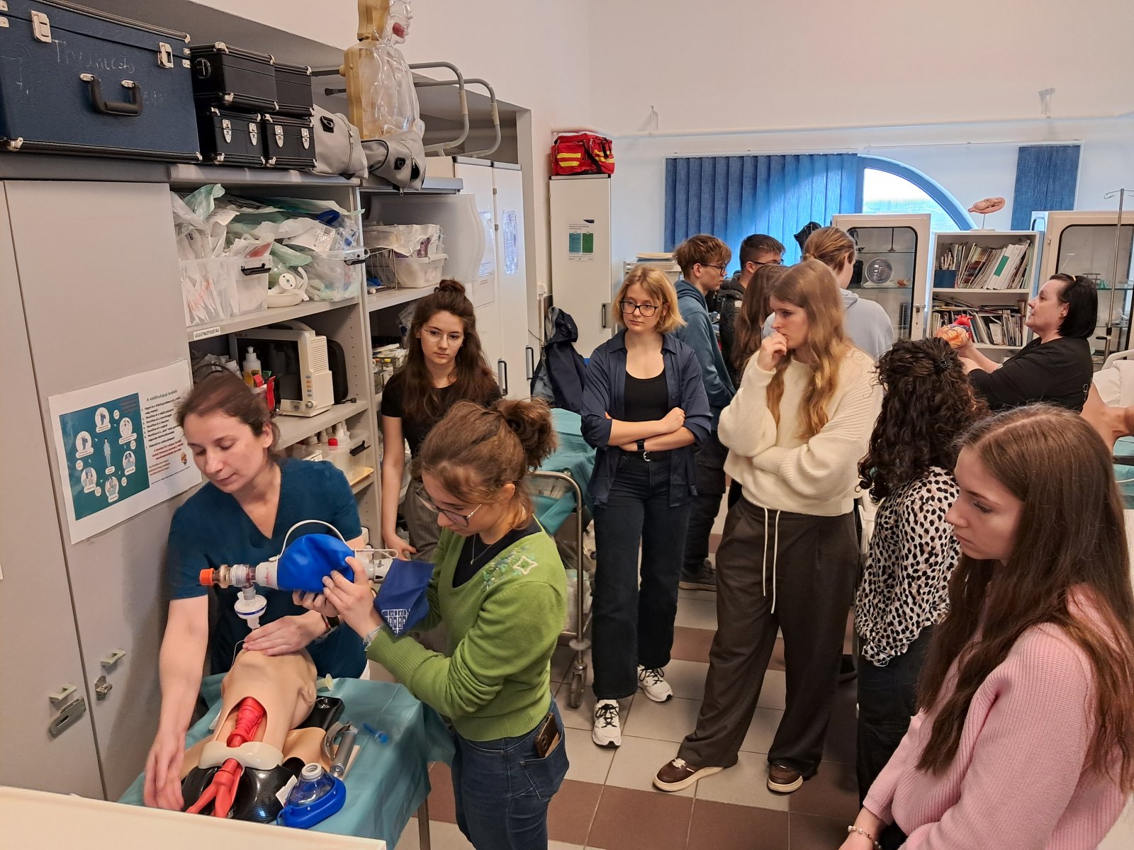 Elso-alkalommal-jarhattak-Szent-Gyorgyi-diakok-a-GOKVI-ban-1770841338953