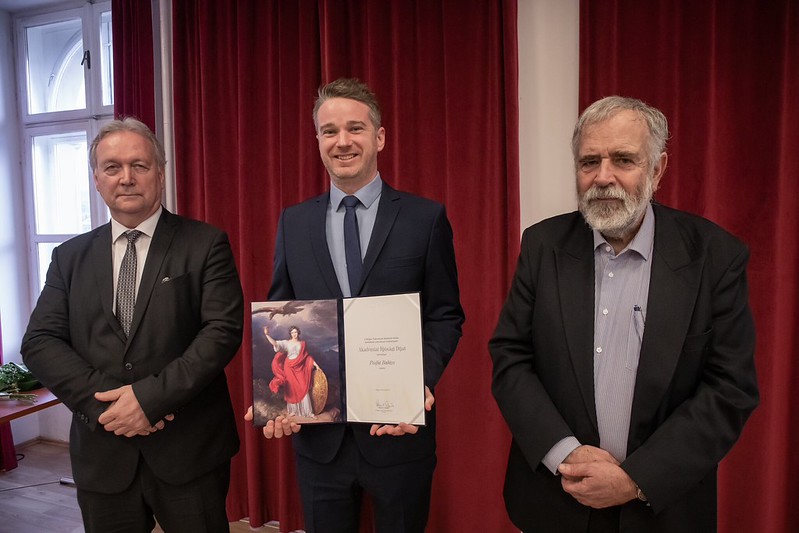 Szent-Gyorgyi-Mentorok-is-elnyertek-az-MTA-2026-os-Akademiai-Ifjusagi-Dijat