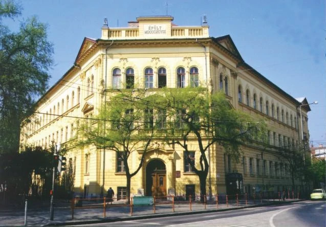 / Radnóti Miklós Experimental Grammar School in Szeged